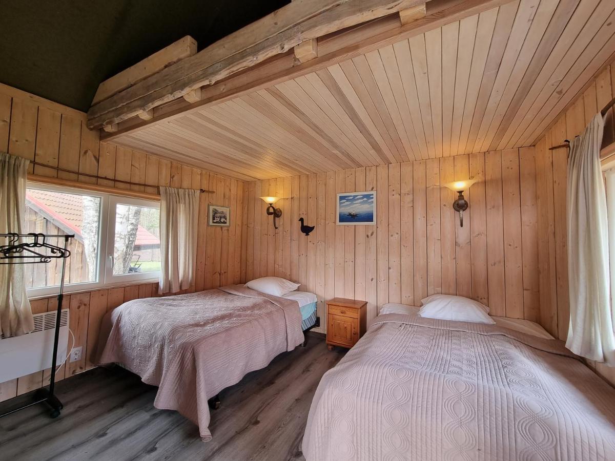 Hotel Viesu Nams Vecmuiza à Tūja Extérieur photo