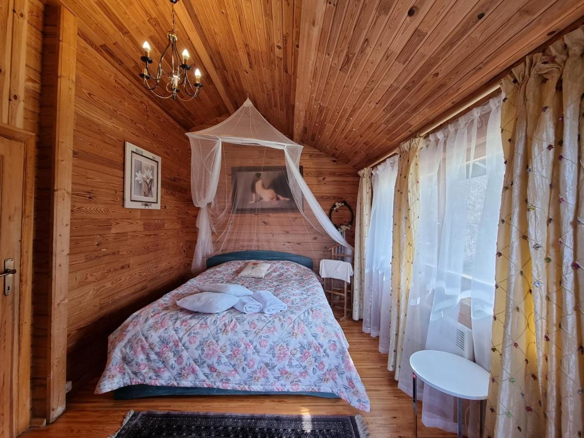 Hotel Viesu Nams Vecmuiza à Tūja Extérieur photo