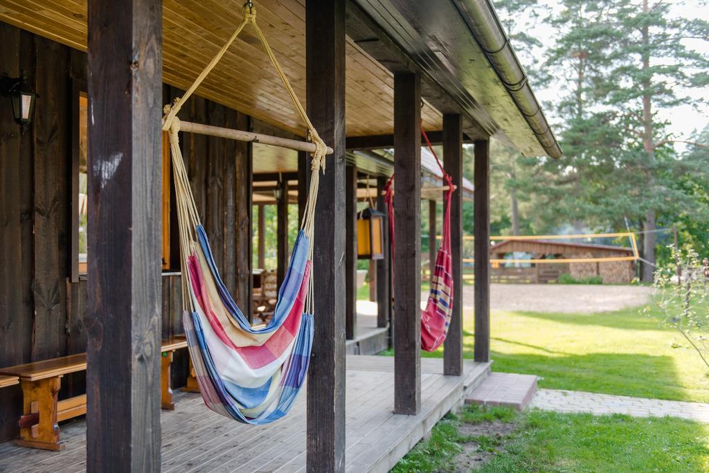Hotel Viesu Nams Vecmuiza à Tūja Extérieur photo