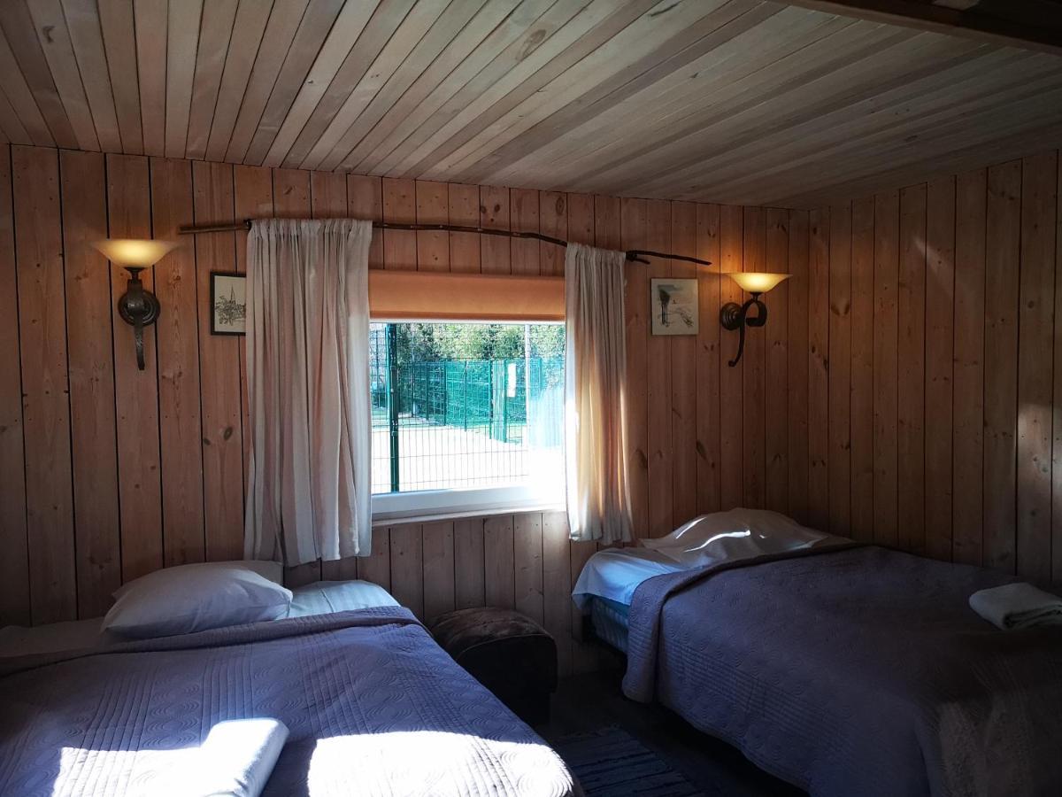 Hotel Viesu Nams Vecmuiza à Tūja Extérieur photo