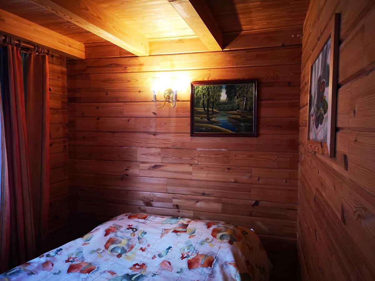 Hotel Viesu Nams Vecmuiza à Tūja Extérieur photo