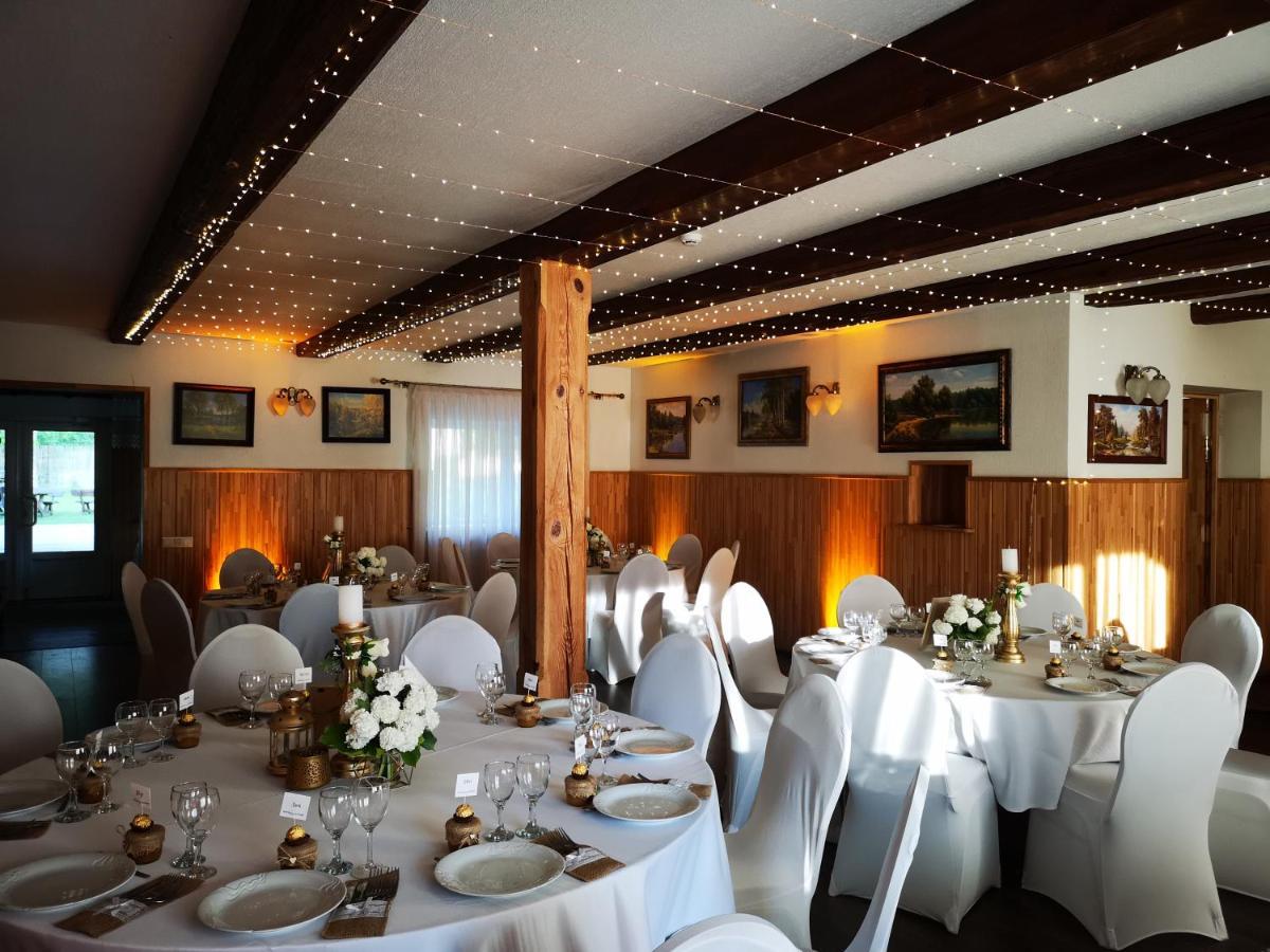 Hotel Viesu Nams Vecmuiza à Tūja Extérieur photo